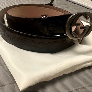 Beautiful Gucci men’s belt. Dark brown alligator.